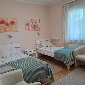 Lena - Lena Two Bedroom Apartment Vecsés